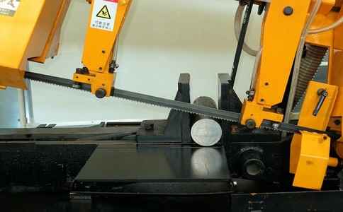 盐亭数控带锯床自动送料精度会出现偏差吗？